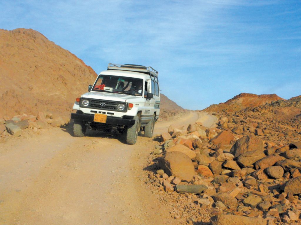 Colored Canyon + Blue Hole jeep Safari — photo 1